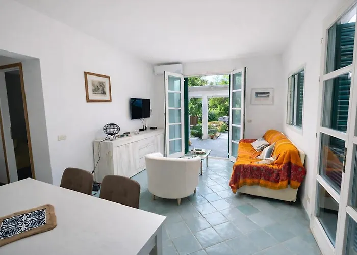 Luisa Elba - Relax Tra Mare E Montagna Patresi