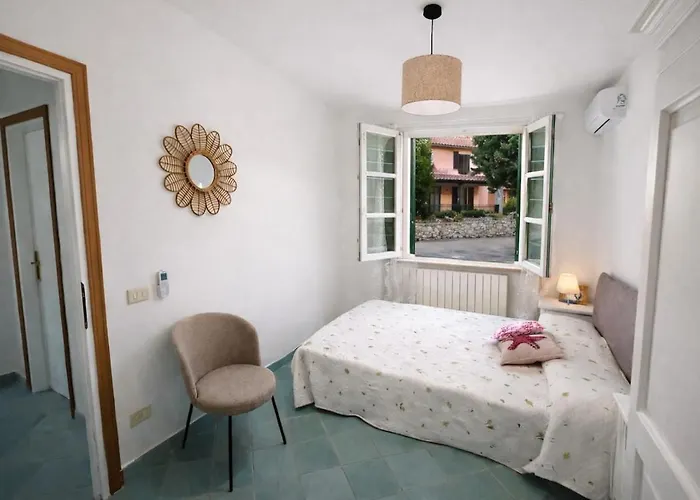 Semesterbostad Luisa Elba - Relax Tra Mare E Montagna *