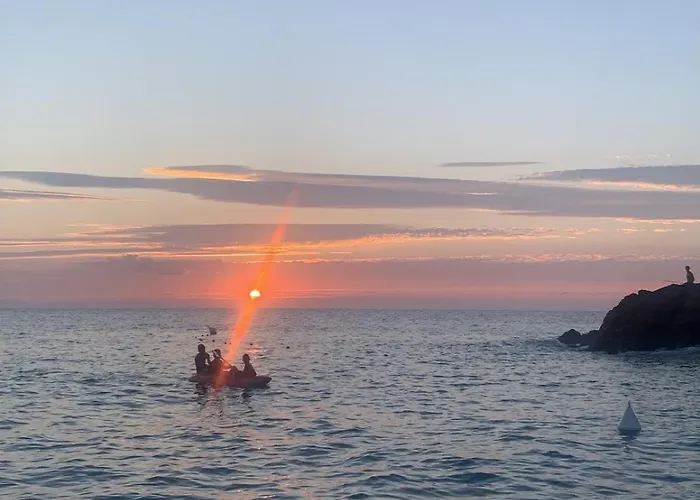 Semesterbostad Luisa Elba - Relax Tra Mare E Montagna *